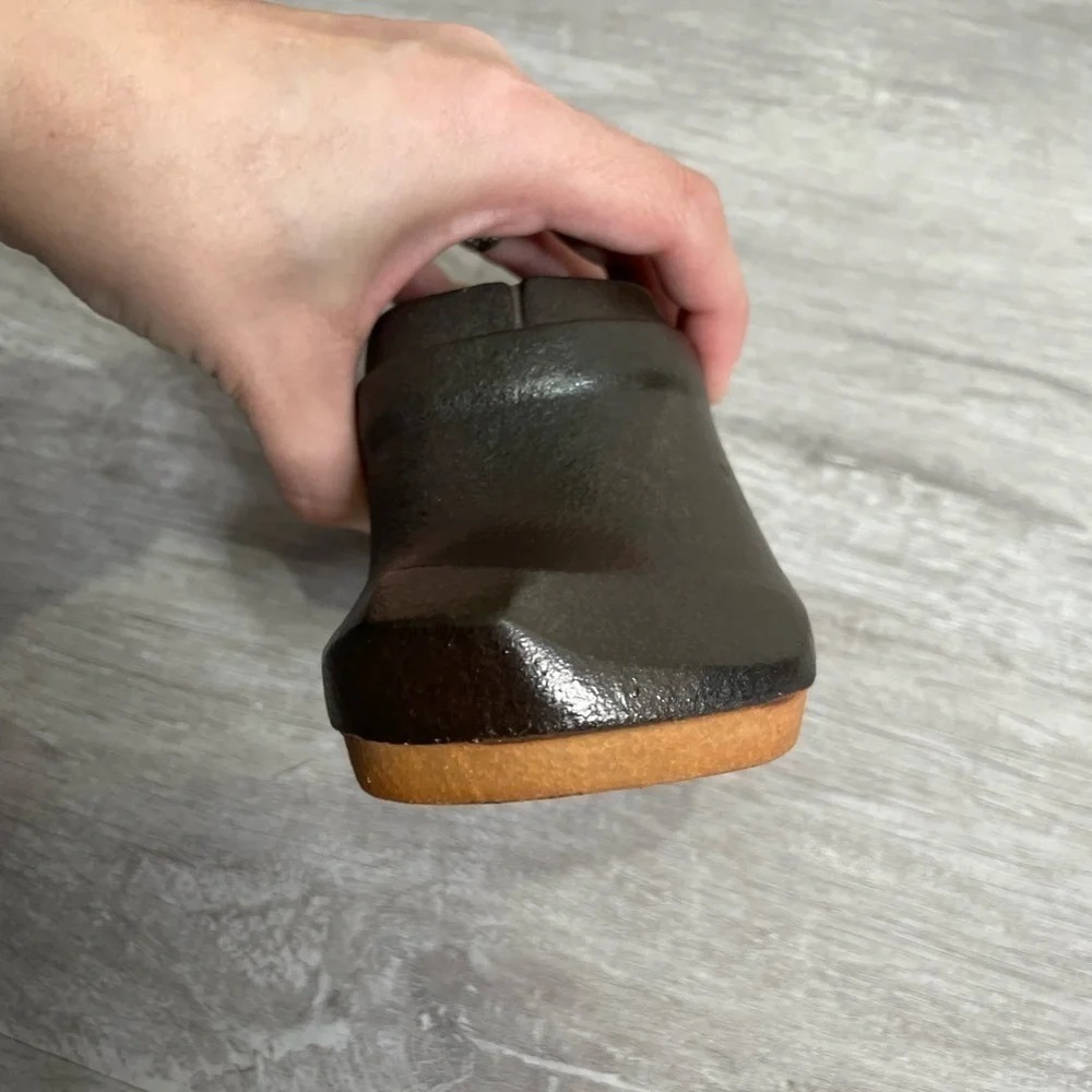 Gustavsberg Made in Sweden Heja Sverige Friskt Humor Clog Pottery